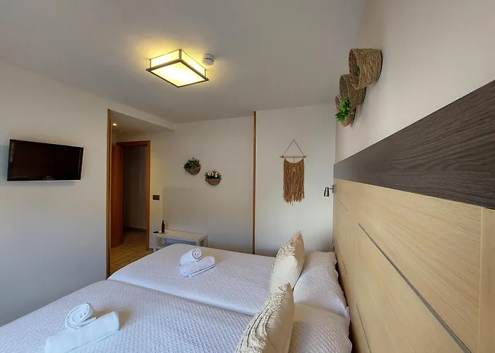 Cabezas Pensión Lugones